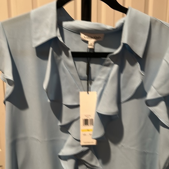 Calvin Klein Blue Top with Elegant Design - Picture 2 of 5